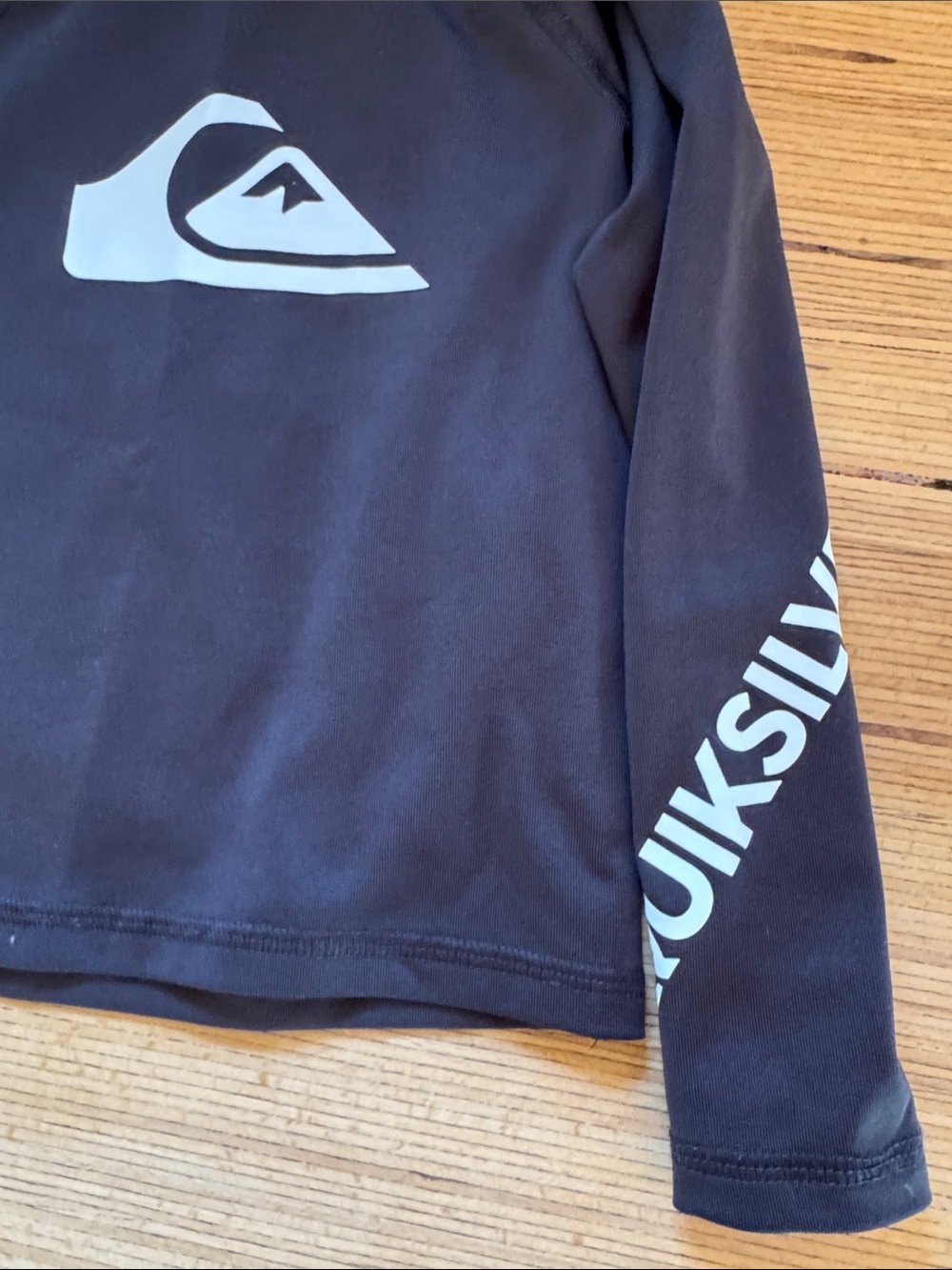 Quiksilver Rash Guard - Picture 2 of 3